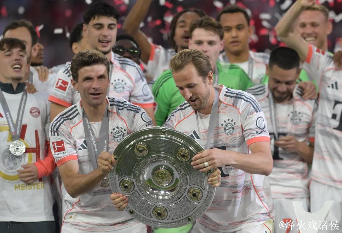 凯恩戴帽助拜仁狂胜,德甲积分榜霸气领跑 凯恩戴帽助拜仁狂胜,德甲积分榜霸气领跑